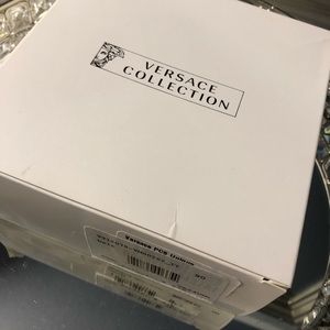 Versace Accessories - Beautiful Versace reversible belt. Versace Accessories - Beautiful Versace reversible belt.